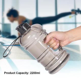 Bình nước thể thao 2.2L có tay cầm thích hợp dùng khi tập Gym
