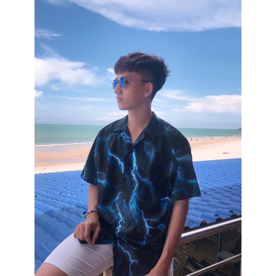 Áo sơ mi sấm sét