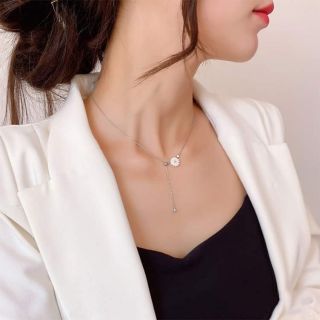 [CÓ SẴN] Dây chuyền hoa cúc khảm trai