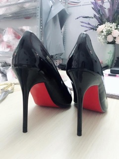 Cao gót đen bóng đế đỏ 9 cm