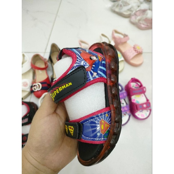 Giày,dép,sandal trẻ em