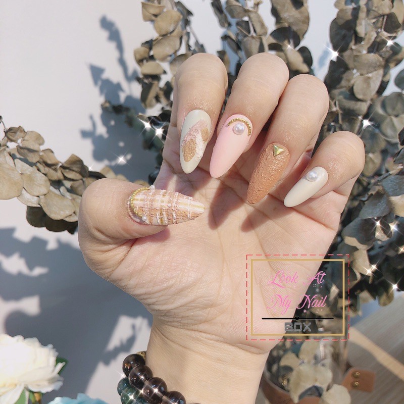 Nail box •• //Logo// ••Look At My Nail •• làm theo yêu cầu, nail tết 2021