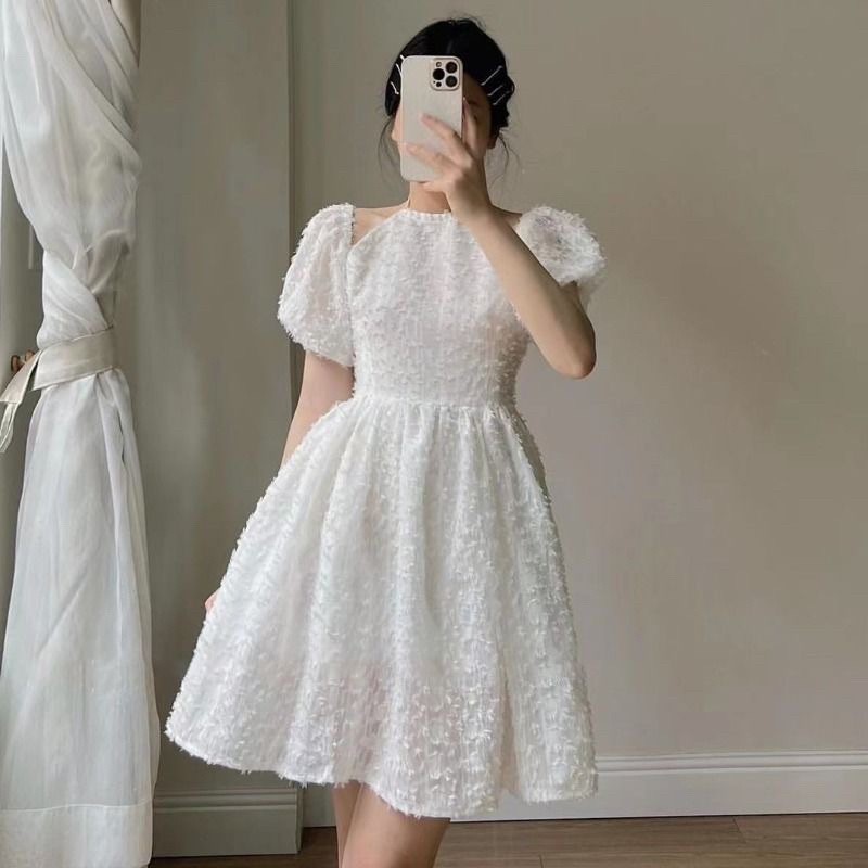 Váy cổ yếm tơ xù dự tiệc, sinh nhật