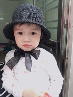 Mũ ajuma đen sợi thô cho bé
