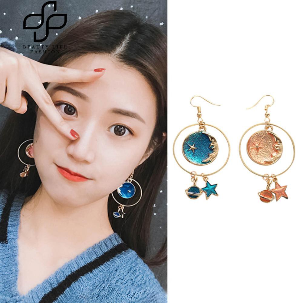 Đôi khuyên tai phong cách vũ trụ đáng yêu