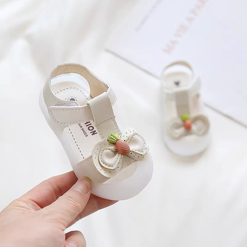 Sandal tập đi, dép cho bé gái có hình củ cà rốt siêu đáng yêu không mã hộp hồng size 15-25