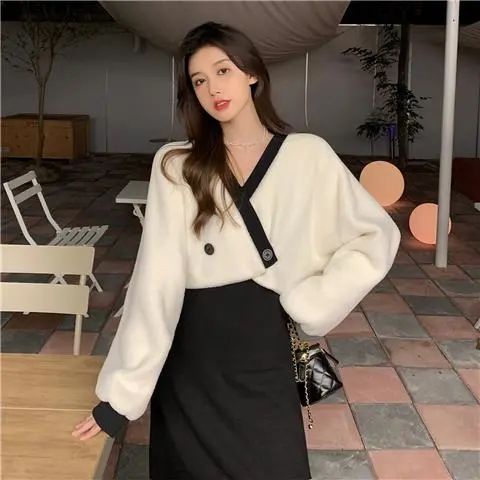 Set áo khoác + đầm hai dây thời trang thu đông Hàn Quốc 2021