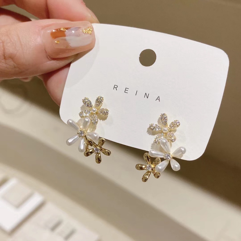 Khuyên Tai Hình Bông Hoa Đính Ngọc Trai Xinh Xắn Thời Trang Xuân Hè 2022