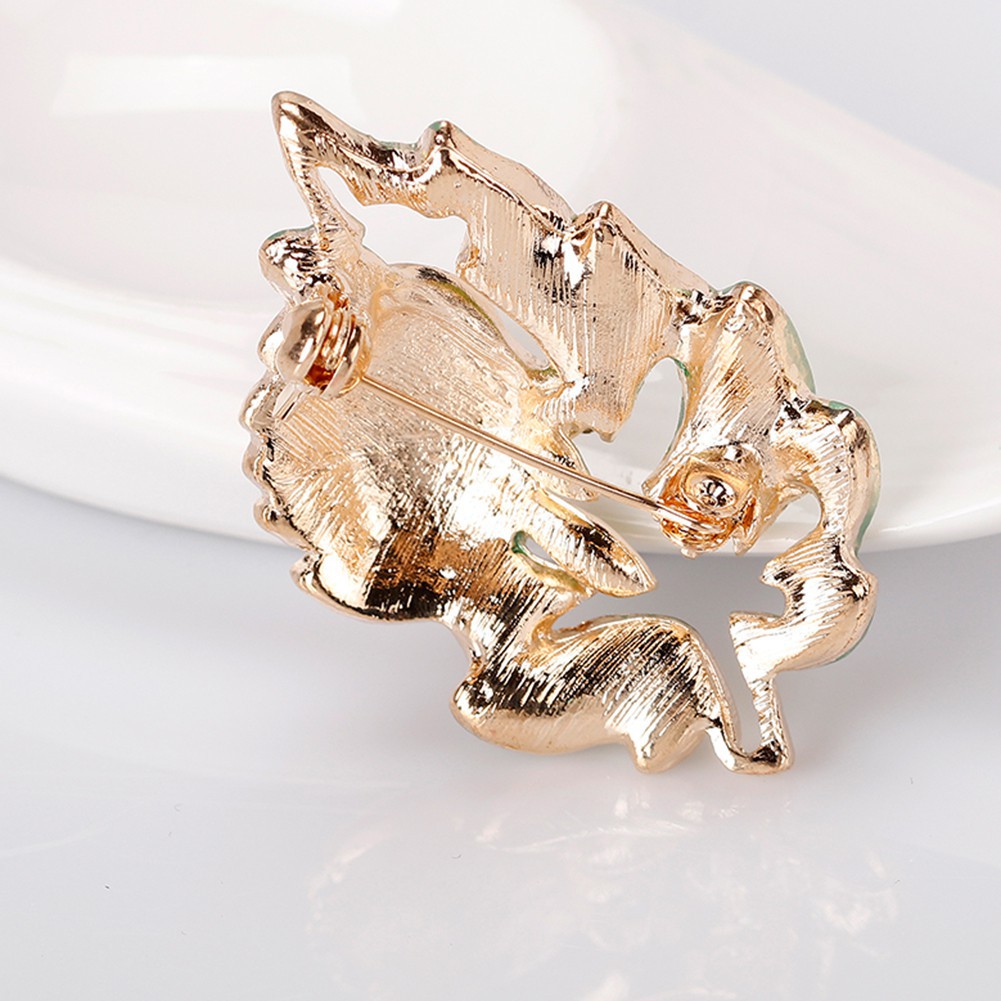 Ghim cài áo hình bọ rùa và chiếc lá xinh xắn