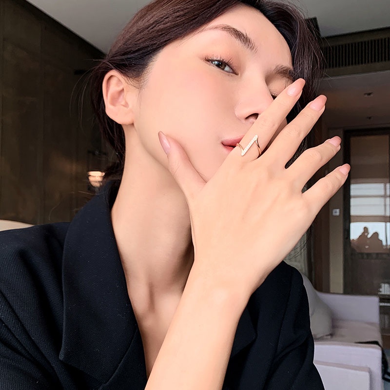 Nhẫn Nữ Kim Loại Tạo Hình Chữ Z Đính Đá Thời Trang Phong Cách Hàn Quốc