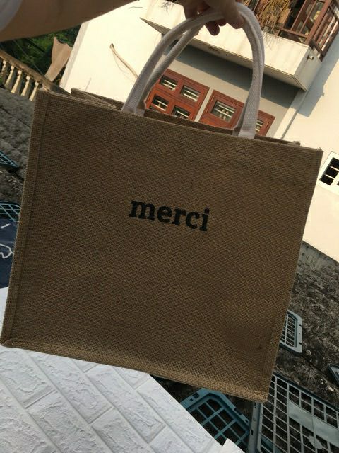 Túi cói Merci đi biển sang chảnh cho các nàng