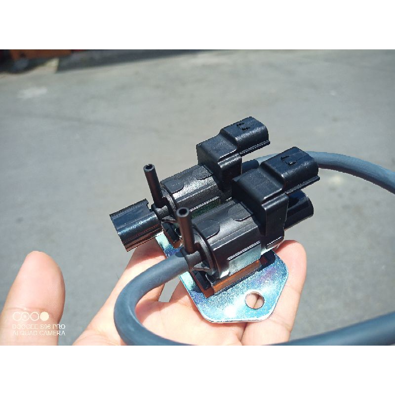 Van điện từ điều khiển ly hợp (Valve freewheel clutch control solenoid) Pajero V93 8657A031