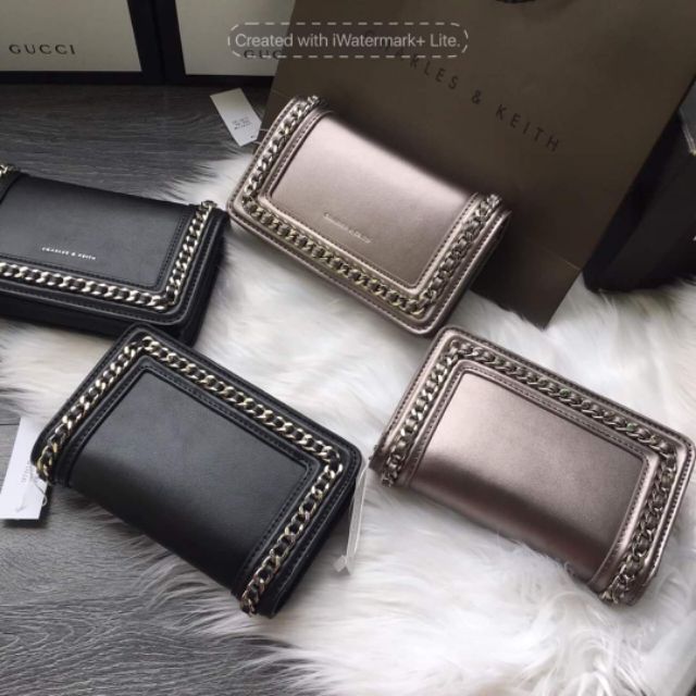 Túi Charlie & Keith viền xích