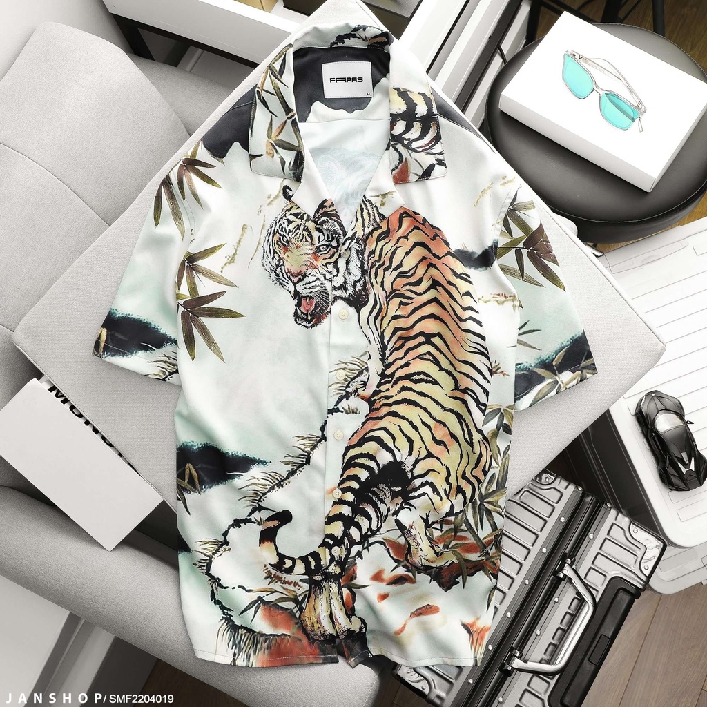 Áo Sơ Mi Tay Ngắn Được Làm Từ Chất Vải Cotton Lụa Bóng Mượt, Mềm Mịn - Chất Liệu Hiện Đại