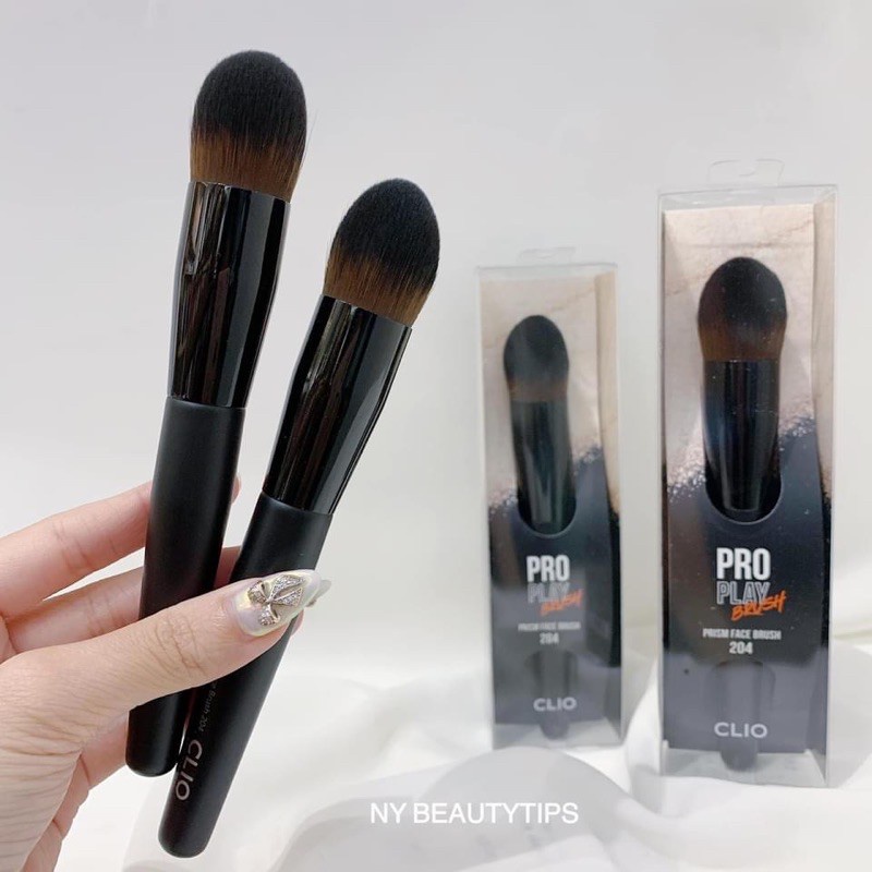 Cọ Makeup Đa Năng Clio Pro Play Prism Face Brush 204