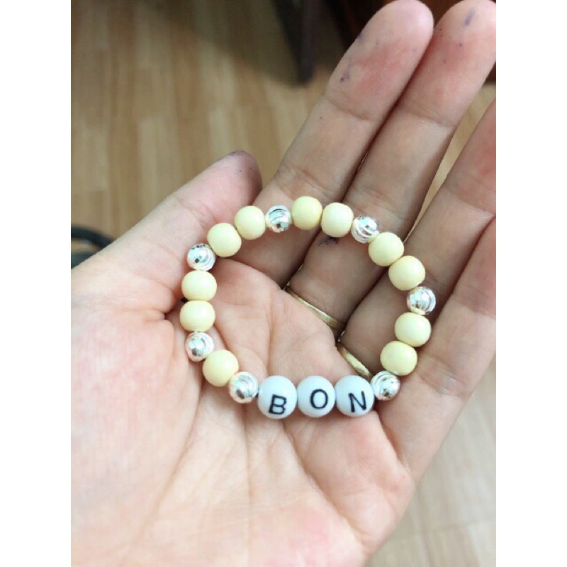 Vòng dâu tằm cho bé mix bi bạc kèm tên theo yêu cầu. tặng kèm hạt + dây dự phòng và hộp đựng.