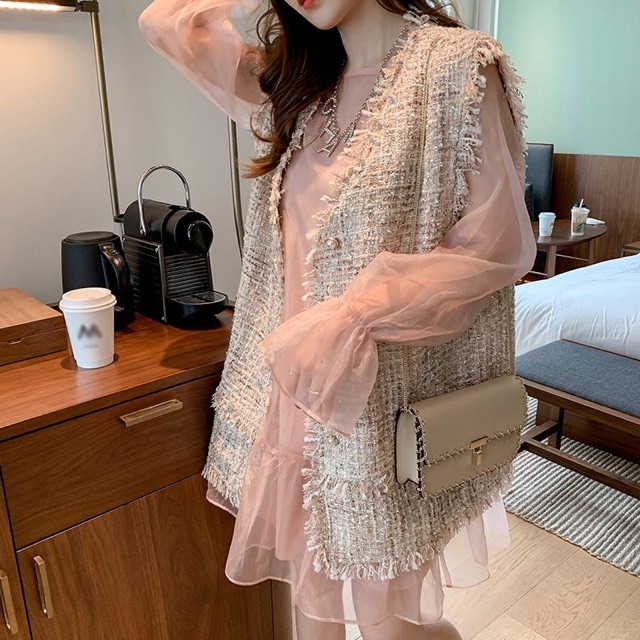 Set váy voan hồng + áo gile dạ