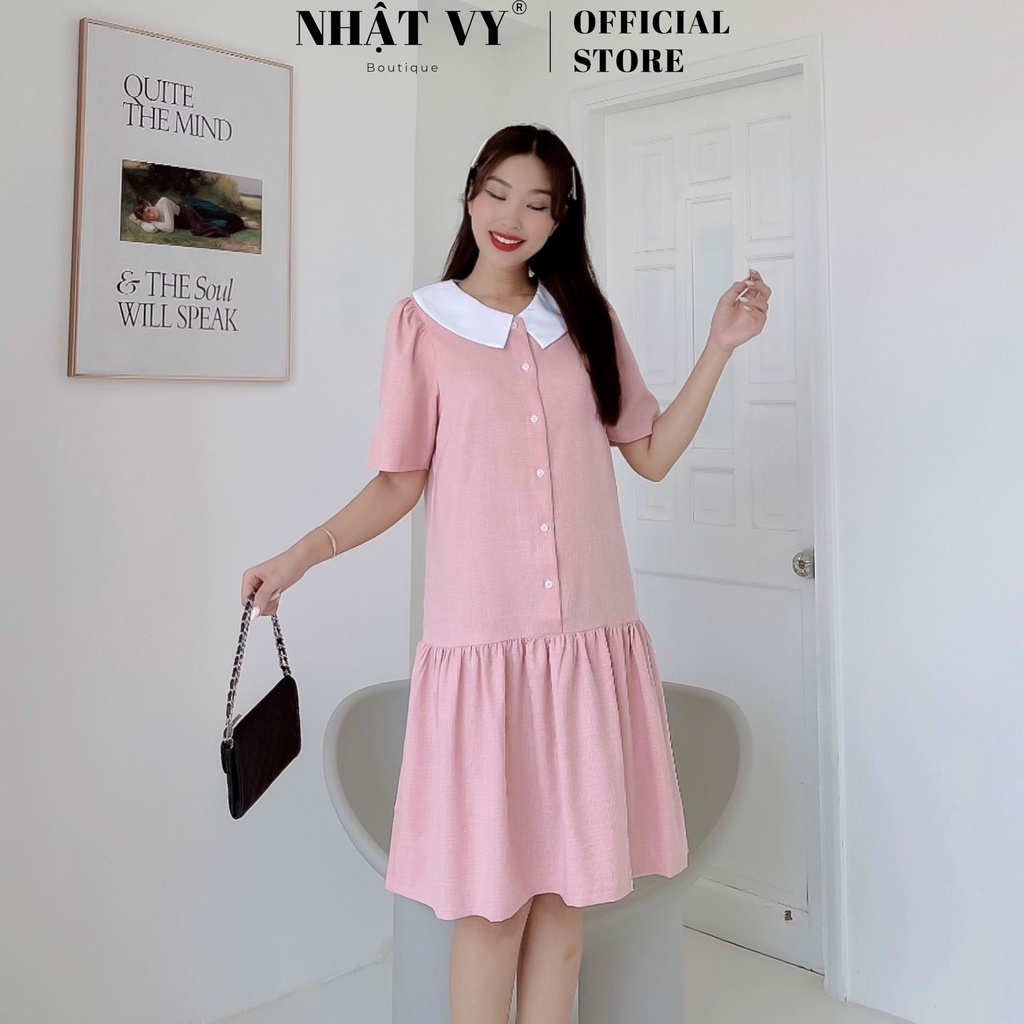Đầm Nữ NHẬT VY Dáng Suông Trơn Phối Cúc Thật Cổ Trắng Tùng Bèo Công Sở Chất Linen Mịn Đi Chơi Màu Xanh Hồng - D2127