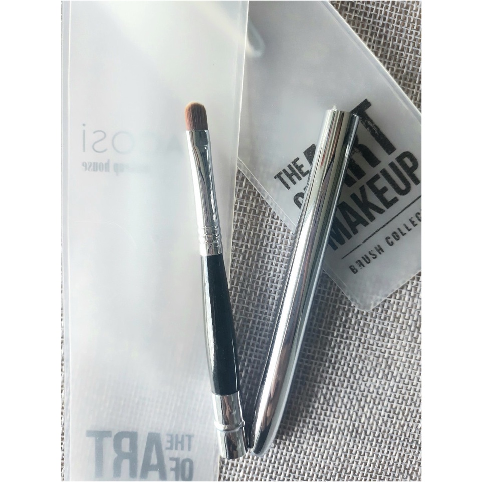 Cọ‎ đánh môi Vacosi LP01 đầu﻿ ngắn màu bạc