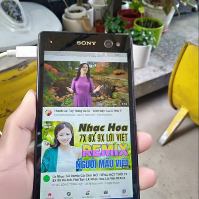 Điện thoại sony c3 fun chuc nang giá rẻ cho anh em