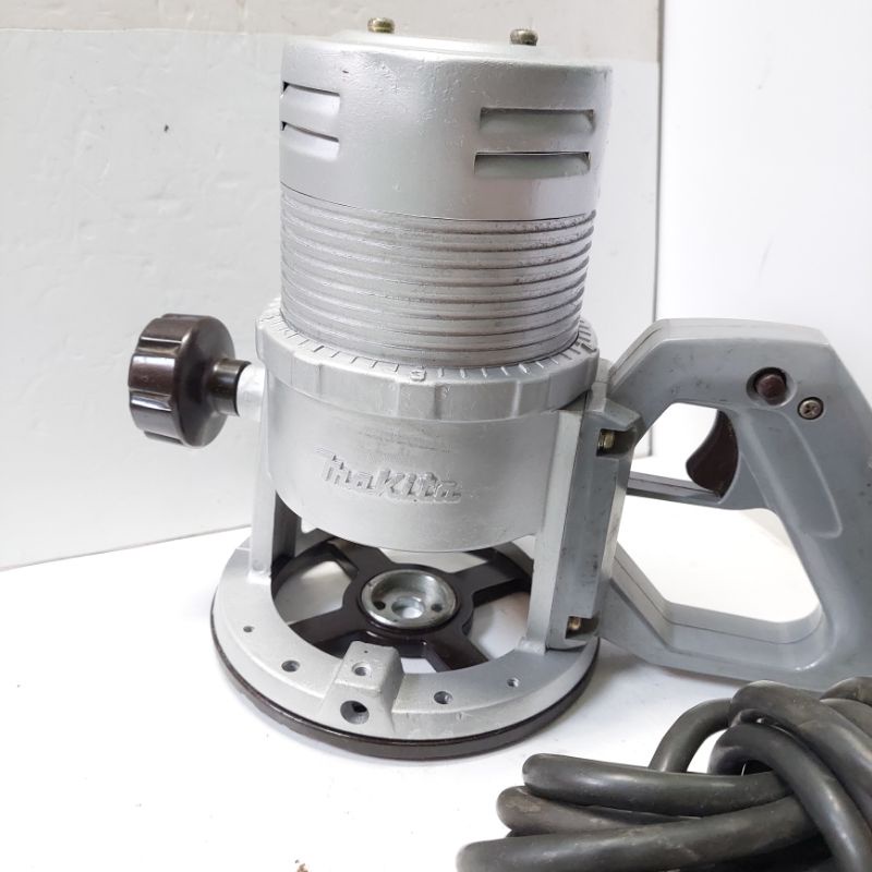 MÁY PHAY GỖ MAKITA NHẬT ĐIỆN 100V MŨI 12MM