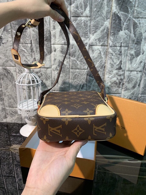 LV dáng unisex cho cả nam và nữ