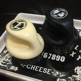 Phủi sỏ ngón chuyên fade