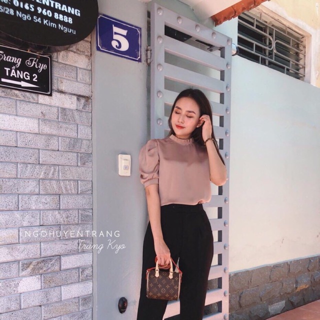 commen quần và áo bao chất giá