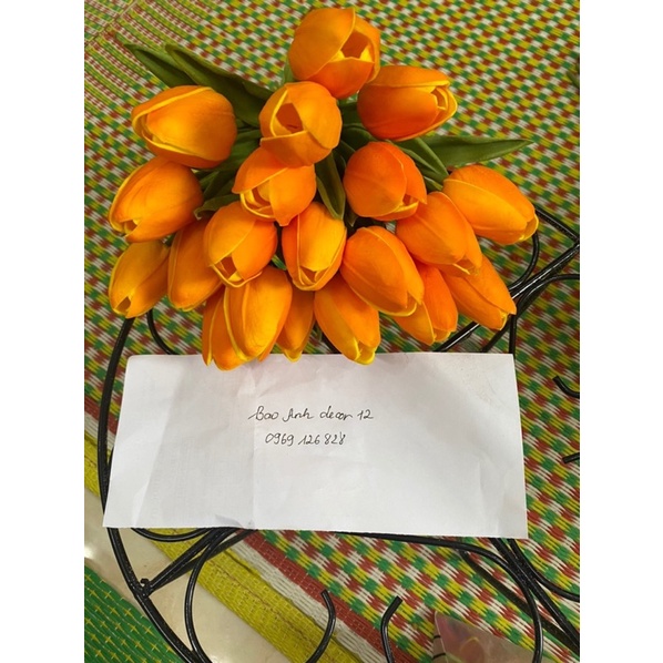 Hoa tulip( tuy líp) giả lá xoăn bằng cao su non( hàng cao cấp) mùi thơm nhẹ, giống thật 99%