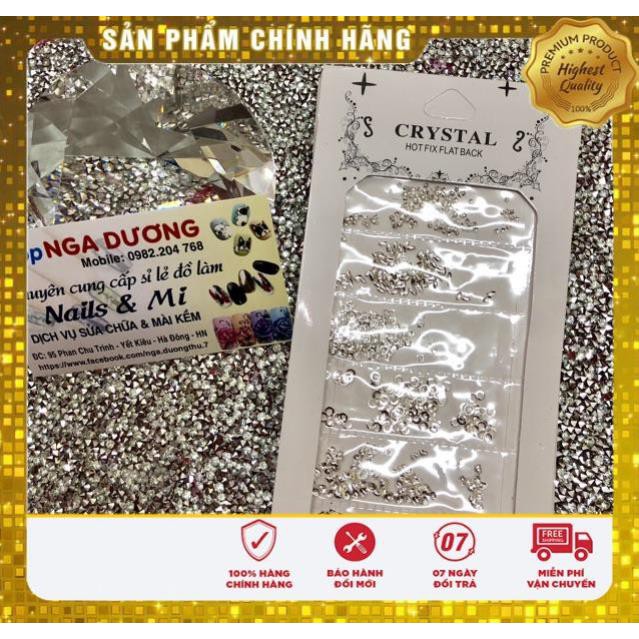Các túi hình mix kiểu chuyên gắn trang trí móng ta và chân