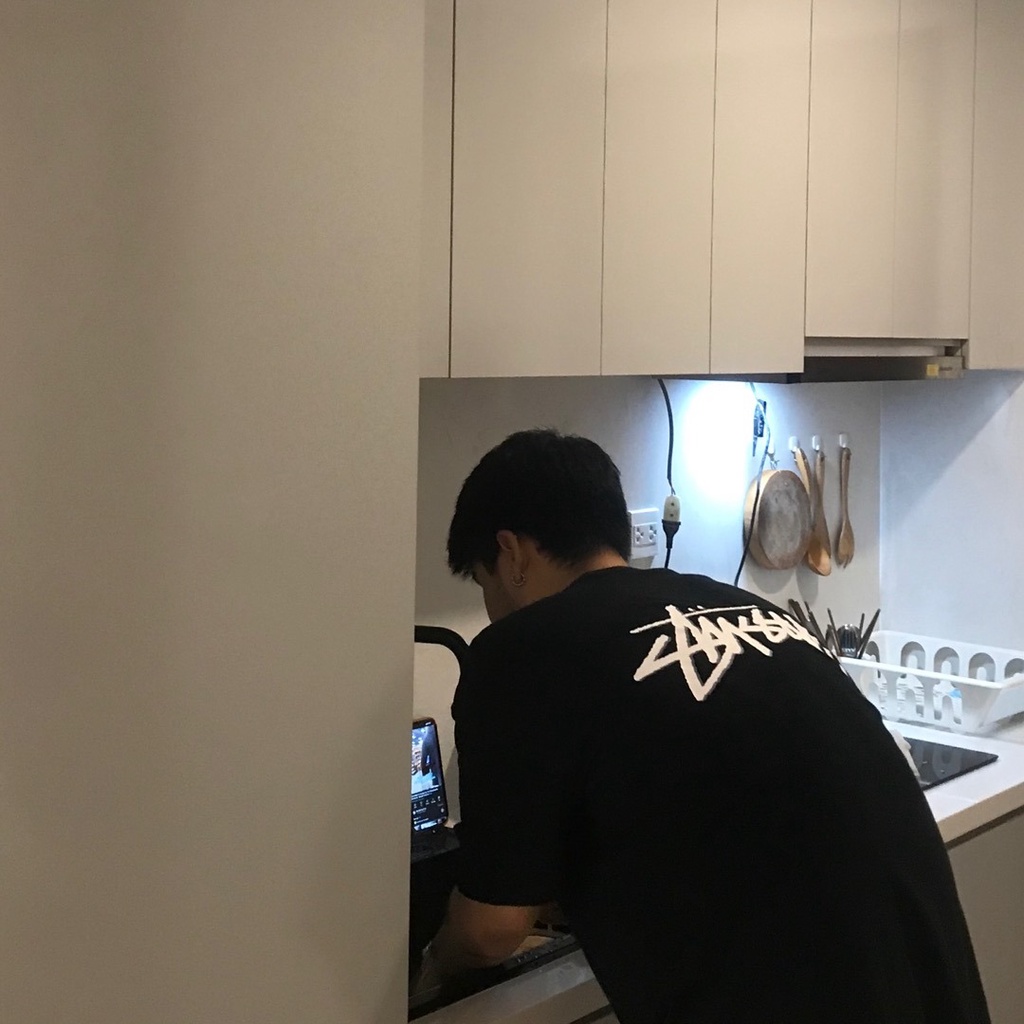 Áo phông Stussy họa tiết Shadow T-shirt