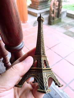 Tháp eiffel mô hình