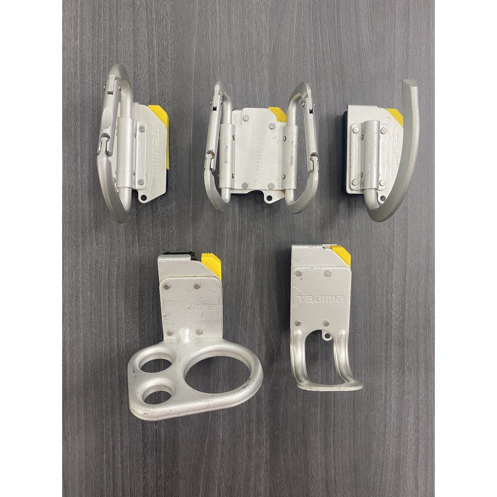 Móc đeo máy khoan, đeo búa nhôm Tajima có tặng kèm bát đeo