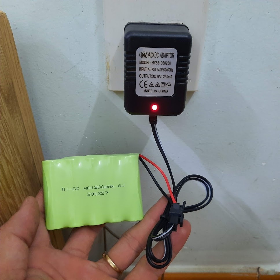 Củ sạc pin 6v cổng nối SM-2P dùng sạc cho pin xe mô hình điều khiển từ xa