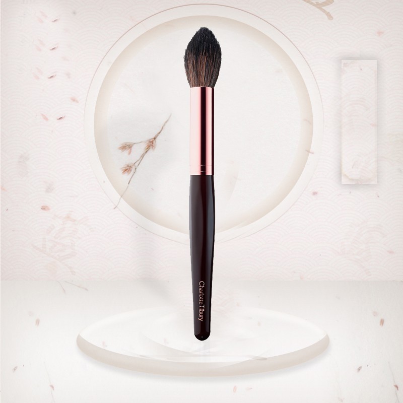 Cọ Trang Điểm Charlotte Tilbury Power and Sculpt Brush (Cọ Highlight)