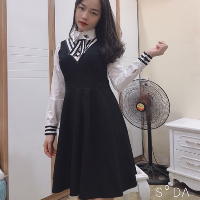 Váy thiết kế