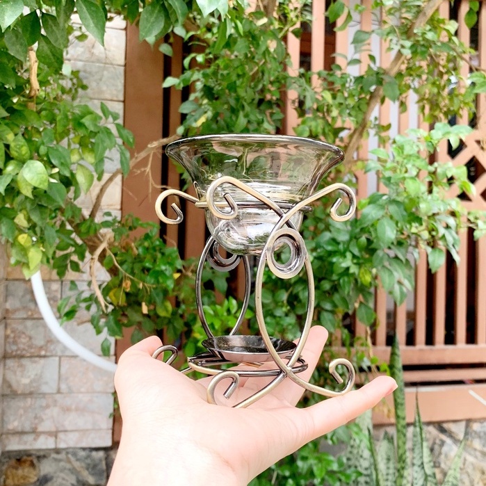 Đèn xông tinh dầu chân sắt ánh kim đốt bằng nến tealight cổ điển - Better Life