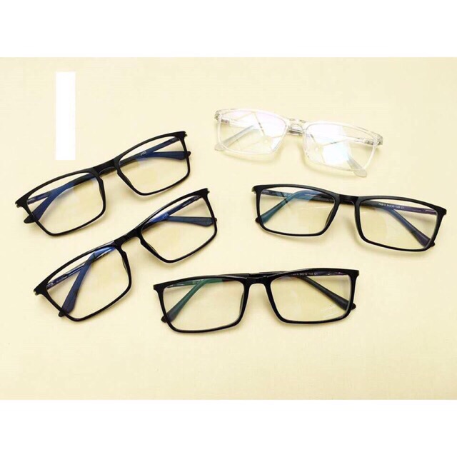 Gọng kính dáng vuông siêu dẻo cắt độ theo yêu cầu | BigBuy360 - bigbuy360.vn