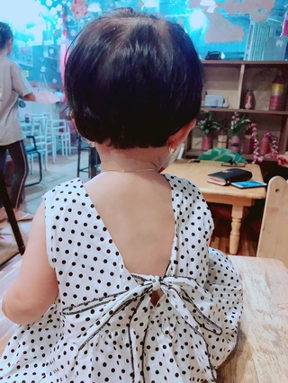 Set chấm bi đính gấu + quần đen