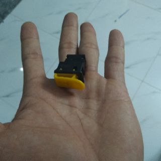 Công tắc kèn độ passing đèn led xe máy