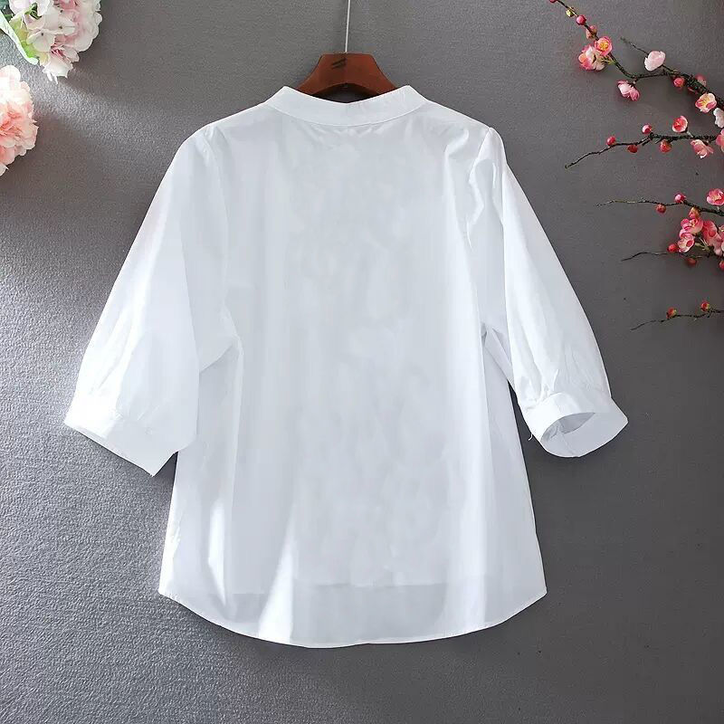 In the summer of 2020, a small fresh, V-neck literary lady leaves a fragile fairytale-sweet embroidered shirt | BigBuy360 - bigbuy360.vn