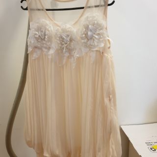 Đầm bí màu da dễ thương