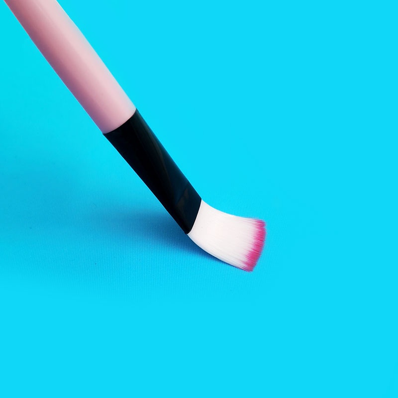 cọ trang điểm cho nữ