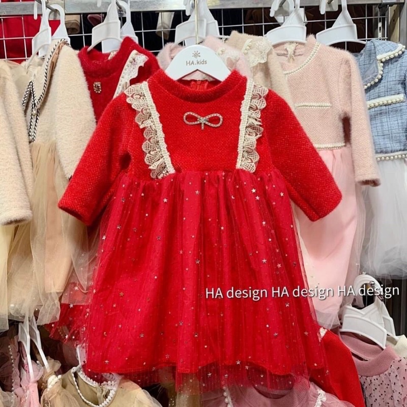 Váy nhung nhiều kiểu cho bé