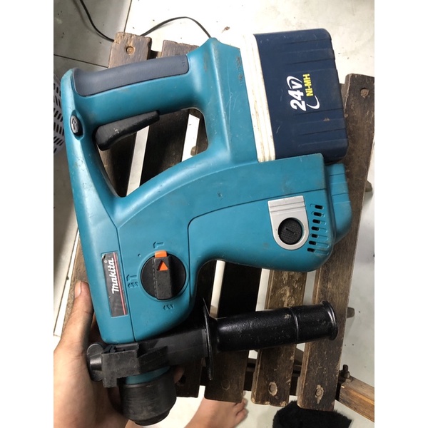 Khoan bê tông Makita 24V