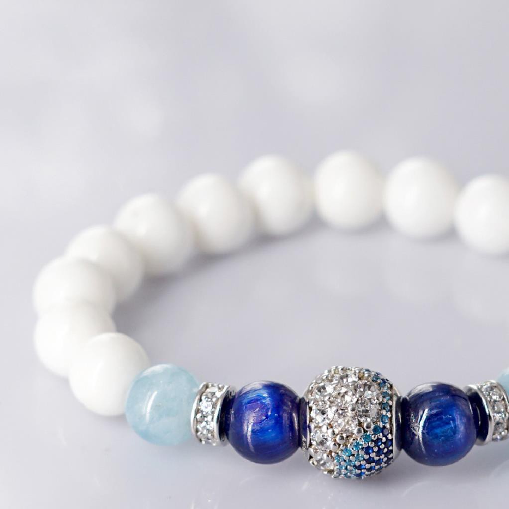 Vòng tay nữ N.Voi 8mm Charm + Kyanite - Vòng tay phong thủy đem lại may mắn, tăng quyền uy cho người đeo