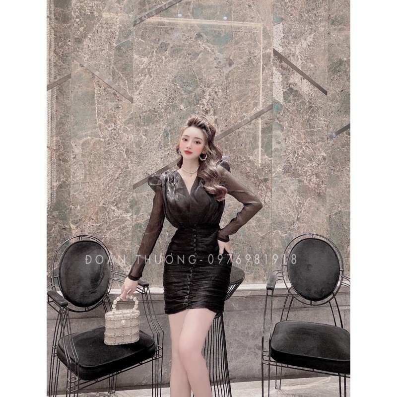 Đầm body nhúng nút cổ V tay dài