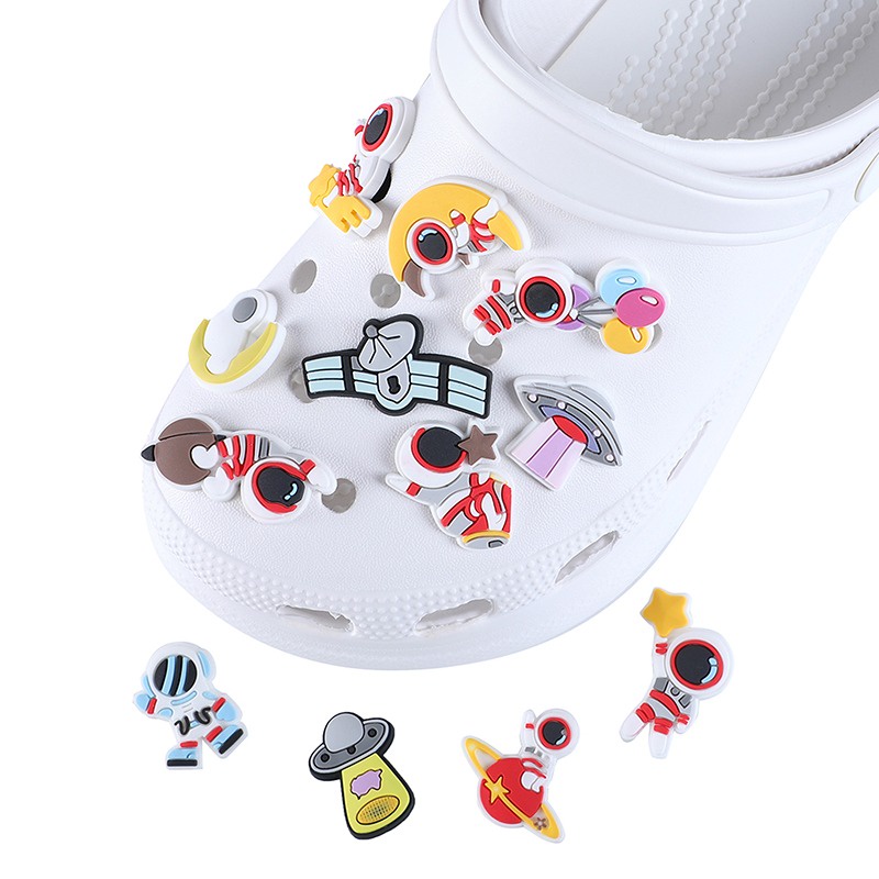 Ghim Cài Giày Thiết Kế Hình Phi Hành Gia Vũ Trụ Hoạt Hình UFO Đồ Chơi Trang Trí Charm Jibitz Charm Jibits Cho Trẻ Em