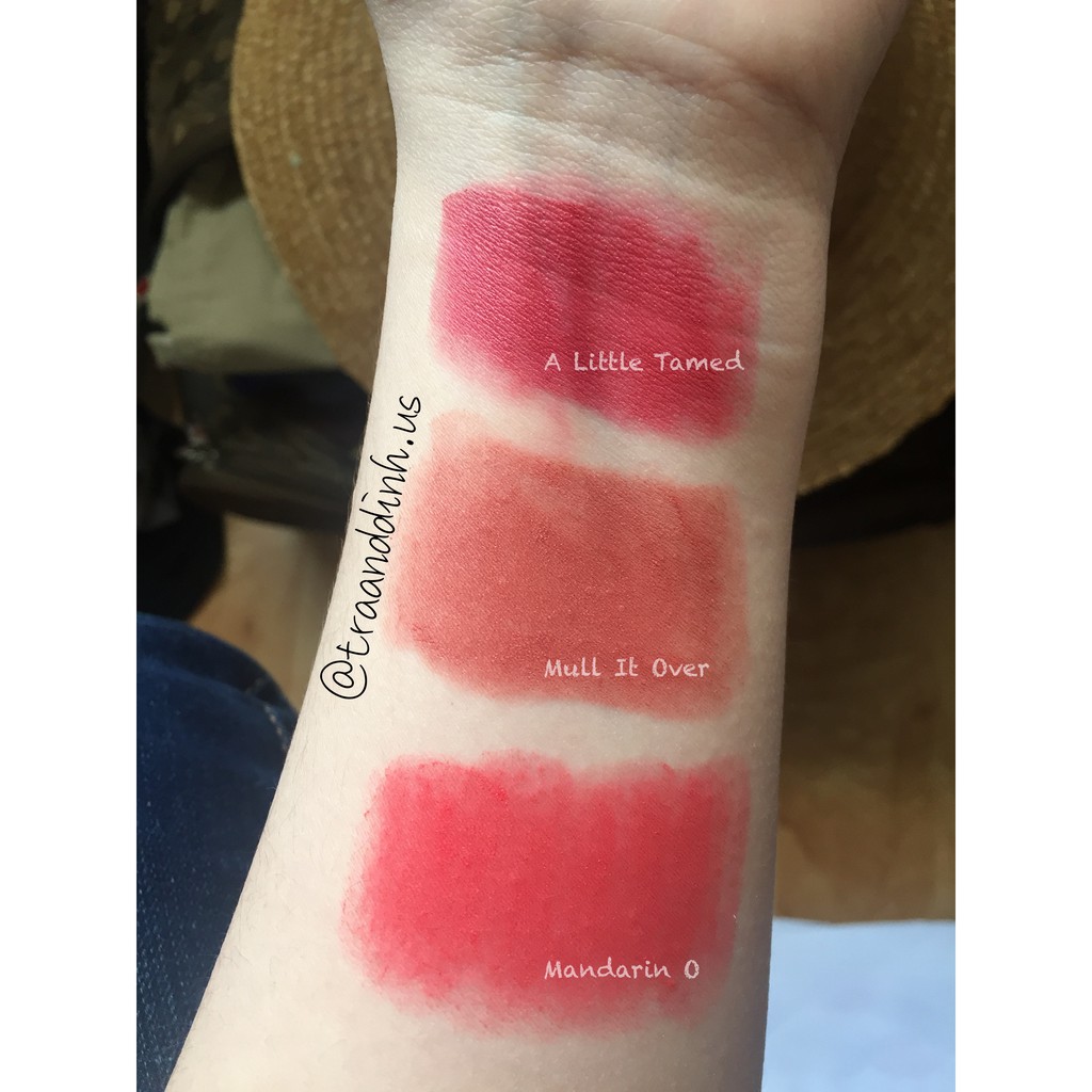 Son MAC Powder Kiss Lipstick