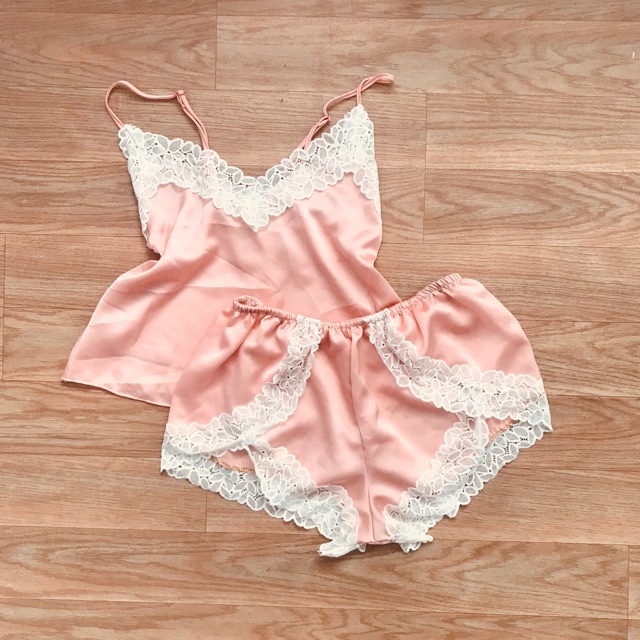 [Mã WA1606 giảm 15% đơn 99k] Bộ đồ ngủ KRYSTAL lụa satin phối ren SNA50-FREE | BigBuy360 - bigbuy360.vn